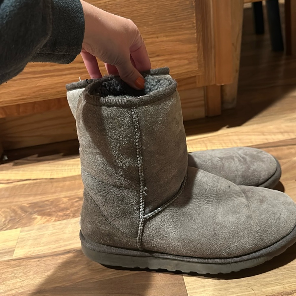Grey Ugg boots classic short II